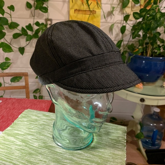 Hat - Picture 2 of 4